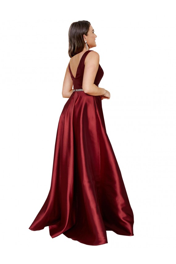 Comprar Linha A Decote V Cetim Comprimento Chão Borgonha Longo Vestidos de Madrinha / Vestidos de Noite / Vestidos de Festa