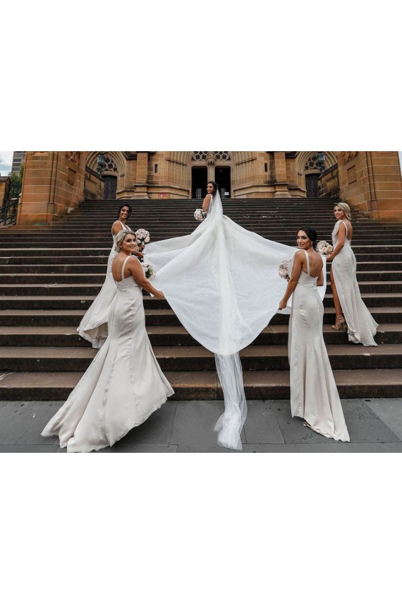 Comprar Linha A Decote V Chiffon Comprimento Chão Champanhe Vestidos de Madrinha
