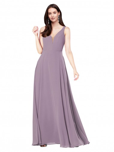 Comprar Bainha Decote V Chiffon Comprimento Chão Lavanda Escura Vestidos de Madrinha / Vestidos de Noite