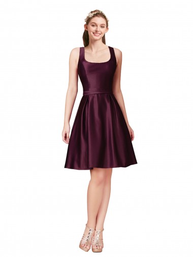 Comprar Linha A Barco Cetim Comprimento Joelho  Vestidos de Madrinha / Vestidos de Festa / Vestidos de Cocktail / Vestidos de Homecoming