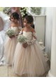 Comprar Vestido de Baile Amor Tule & Renda Comboio Capela Marfim Mangas Compridas Vestidos para meninas de flores
