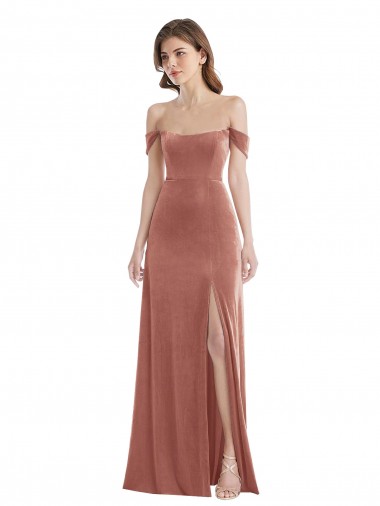 Comprar Linha A Fora do Ombro Veludo Elástico Comprimento Chão Rosa Canela Vestidos de Madrinha / Vestidos de Festa